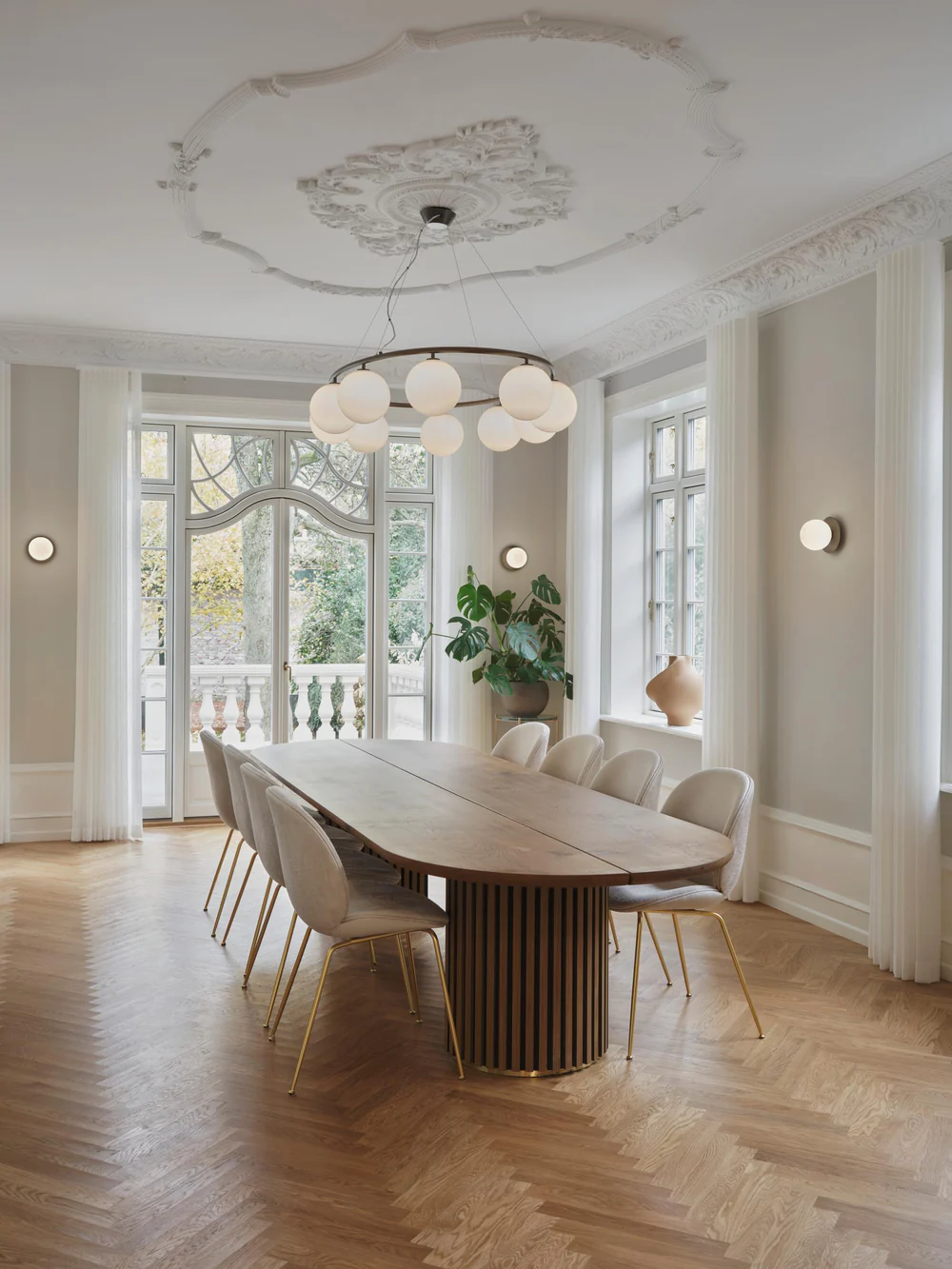 Nuura Liila vegglampe medium- Mørk bronse / opal - Bilde 4