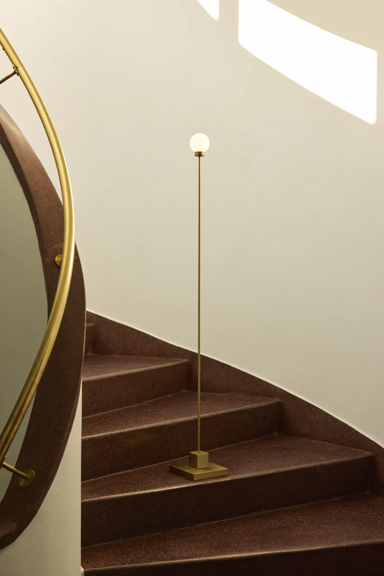 Snowball portabel gulvlampe
