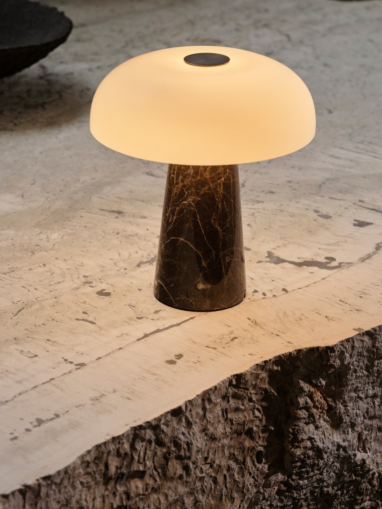 Glossy Mini Portable Bordlampe Gråbrun